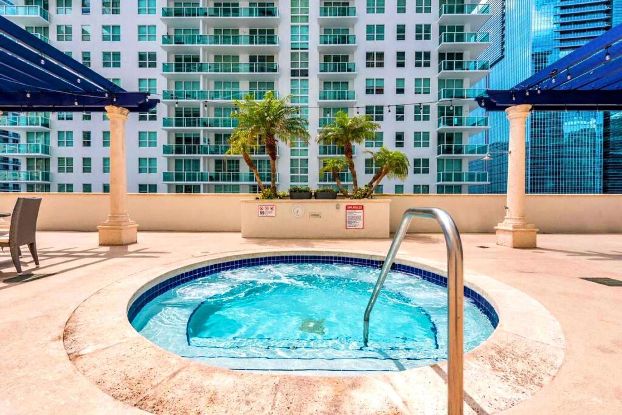 Luxury 2 Bedroom Apartment At Brickell With Pool Маямі Екстер'єр фото